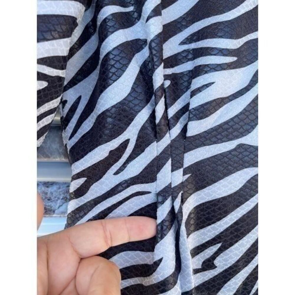 En Saison Zebra Print Mini Dress small - Picture 7 of 12